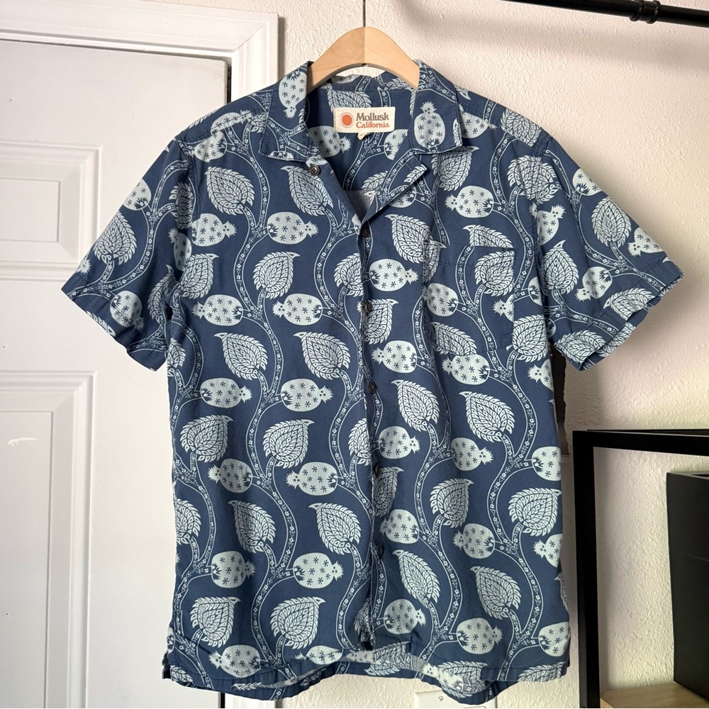 MOLLUSK navy white tropical botanical cotton short sleeve button up shirt